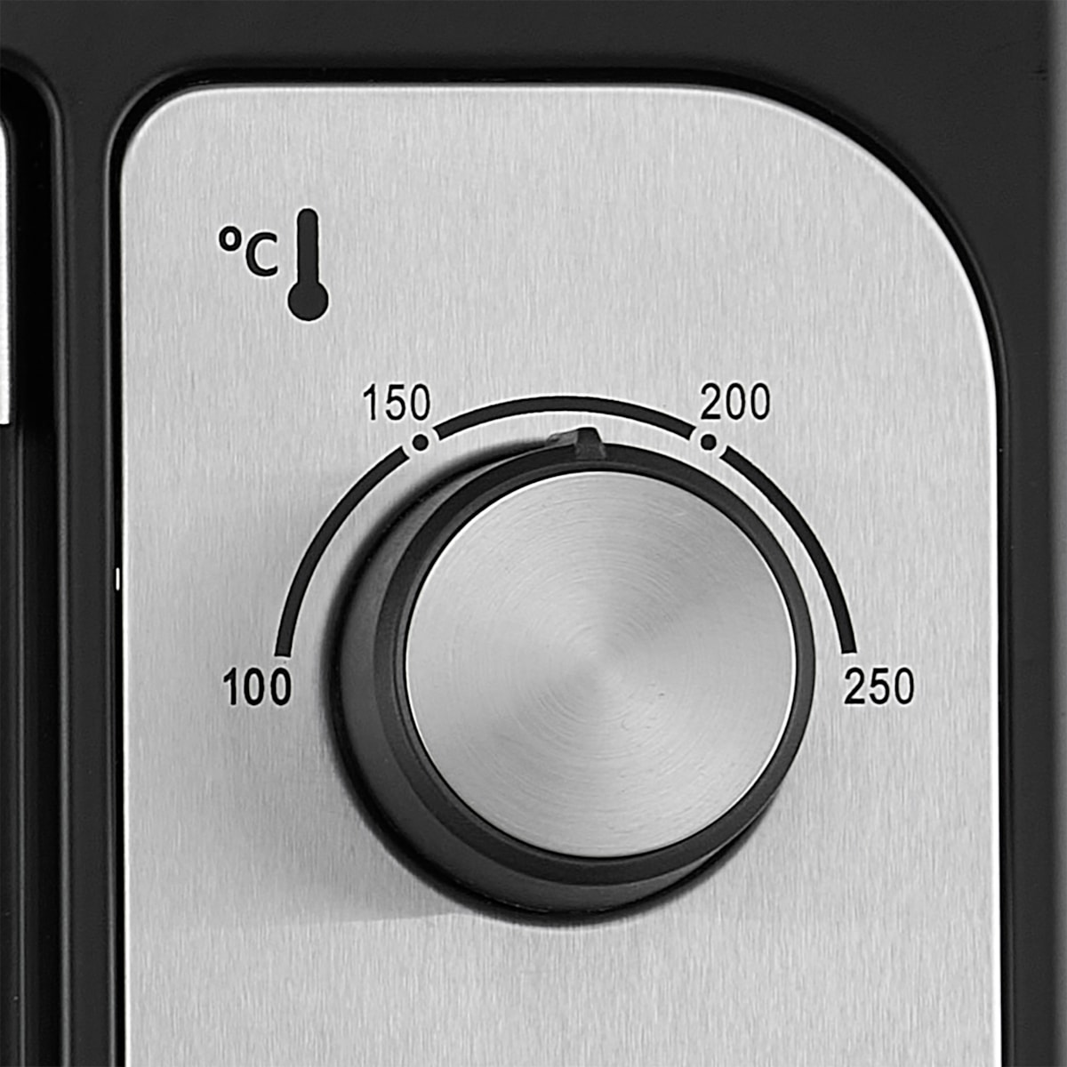 Forno Eletrico Suggar 60L Preto - Imagem principal - 30b6bbfa-c5fb-4f0c-8ef3-8c9845eb3205