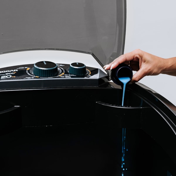 Tanquinho Lavamax Eco 20 Kg Preta Suggar - Imagem principal - 8480a406-48d6-4002-ab95-60ef00a880d9